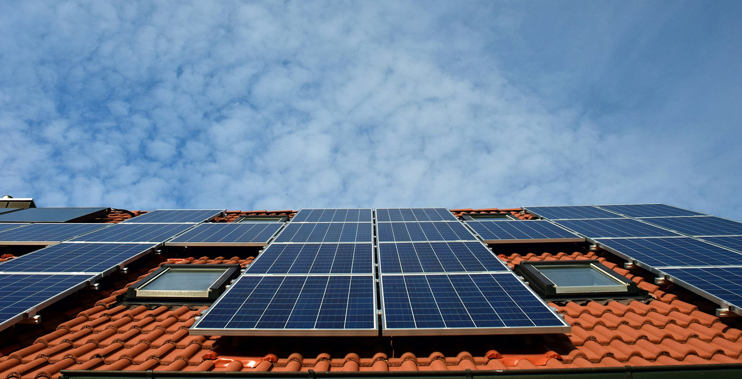 Residential solar installer working near Sacramento California for Valley Solar Pros
